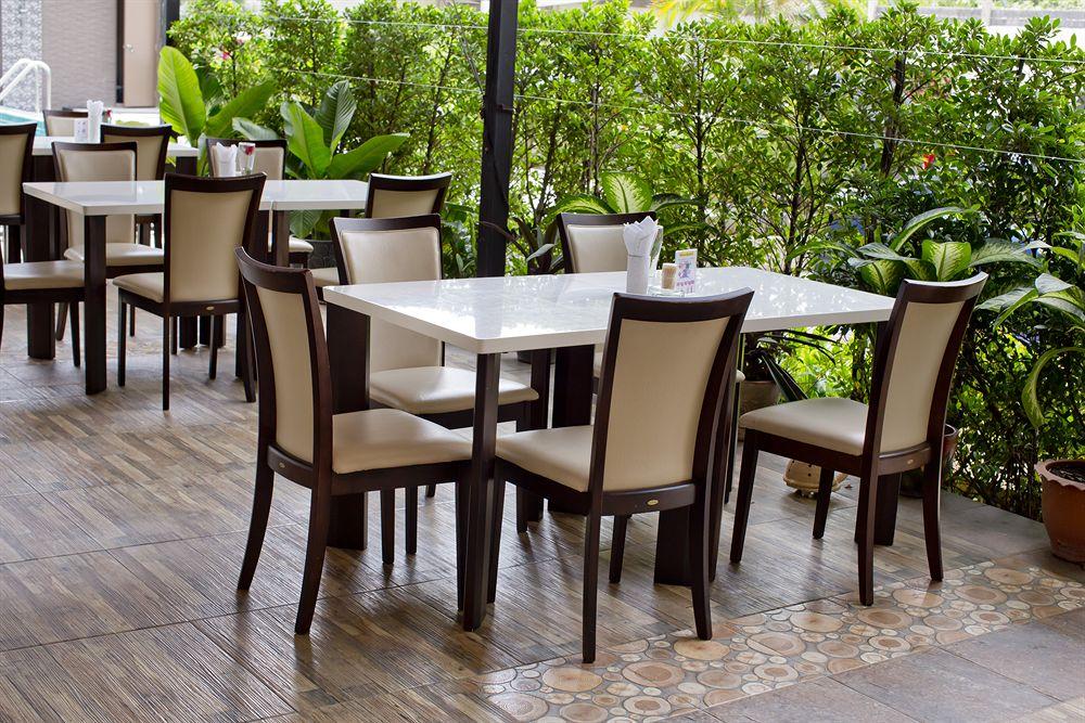 Restaurant Sinsuvarn Airport Suite