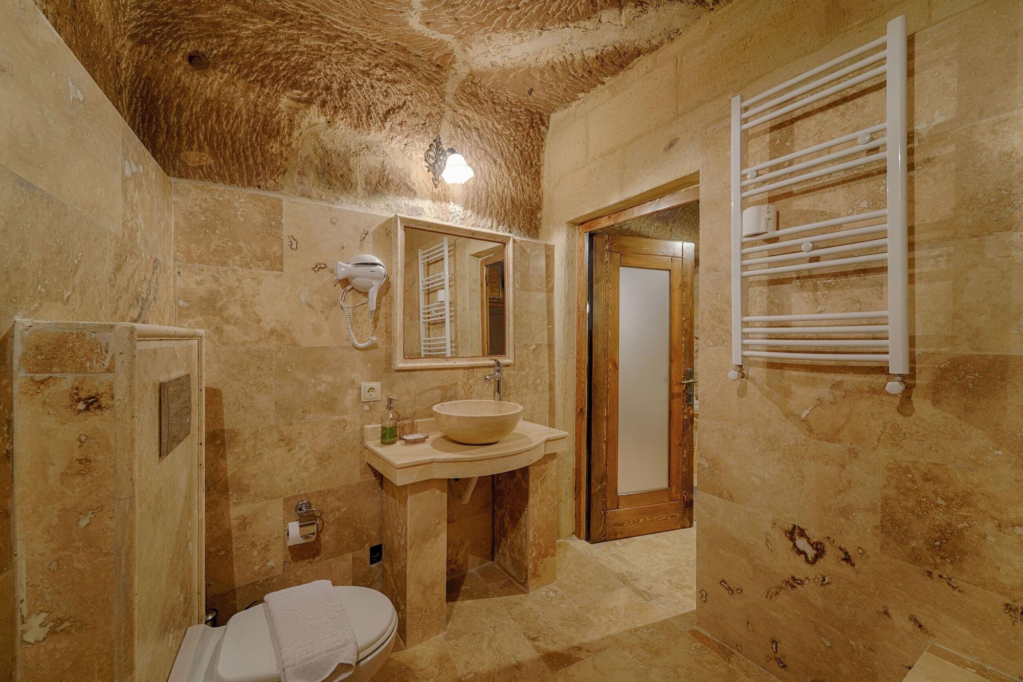 Equipamiento de Habitación Avlu Cave House