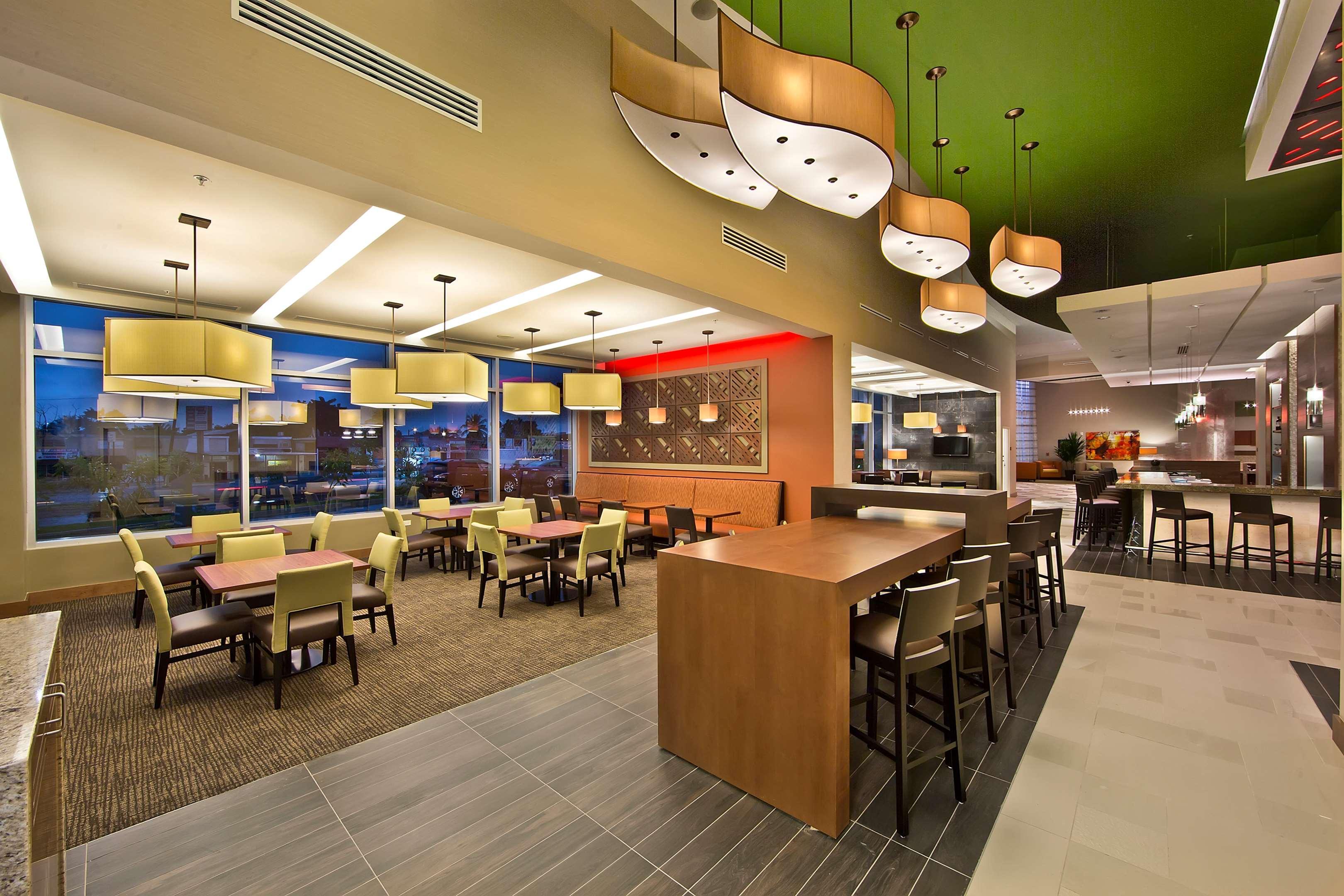 Restaurant Hyatt Place Manati