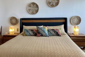 Alquiler Vacacional - Newly Decorated Beachfront / Oceanfront Condo in Bucerias. Punta Arena.