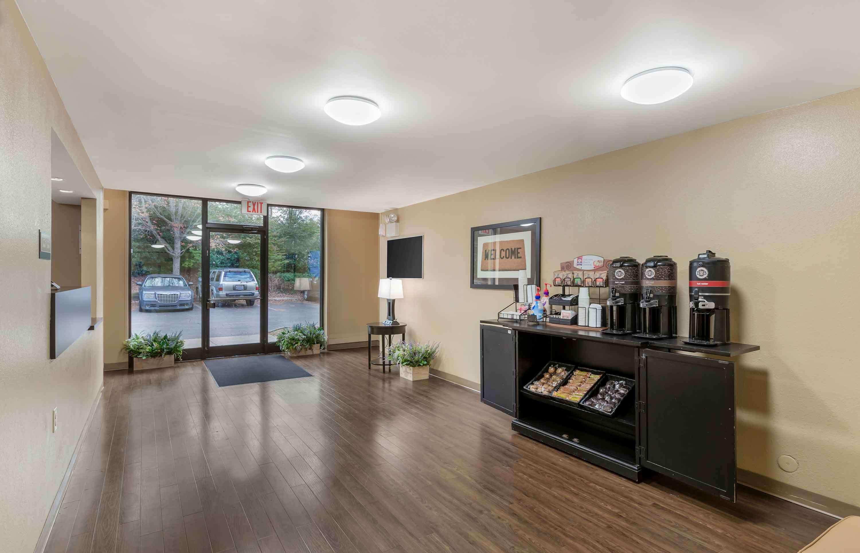 Vista Lobby Extended Stay America Suites North Raleigh Wake Towne Dr