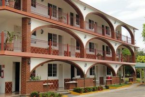 Alojamiento - Los Cedros Martínez de la Torre