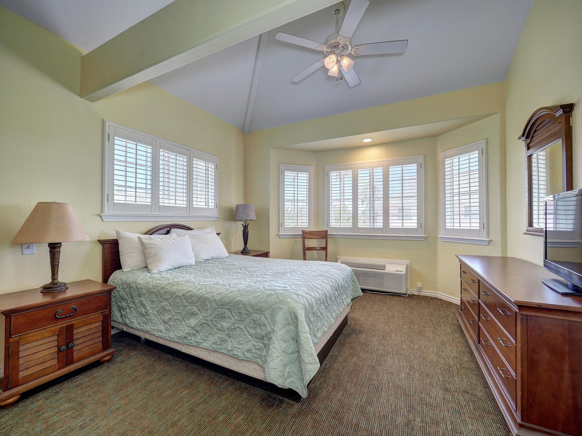 Habitación Seashell Village Resort near the beach with kitchens