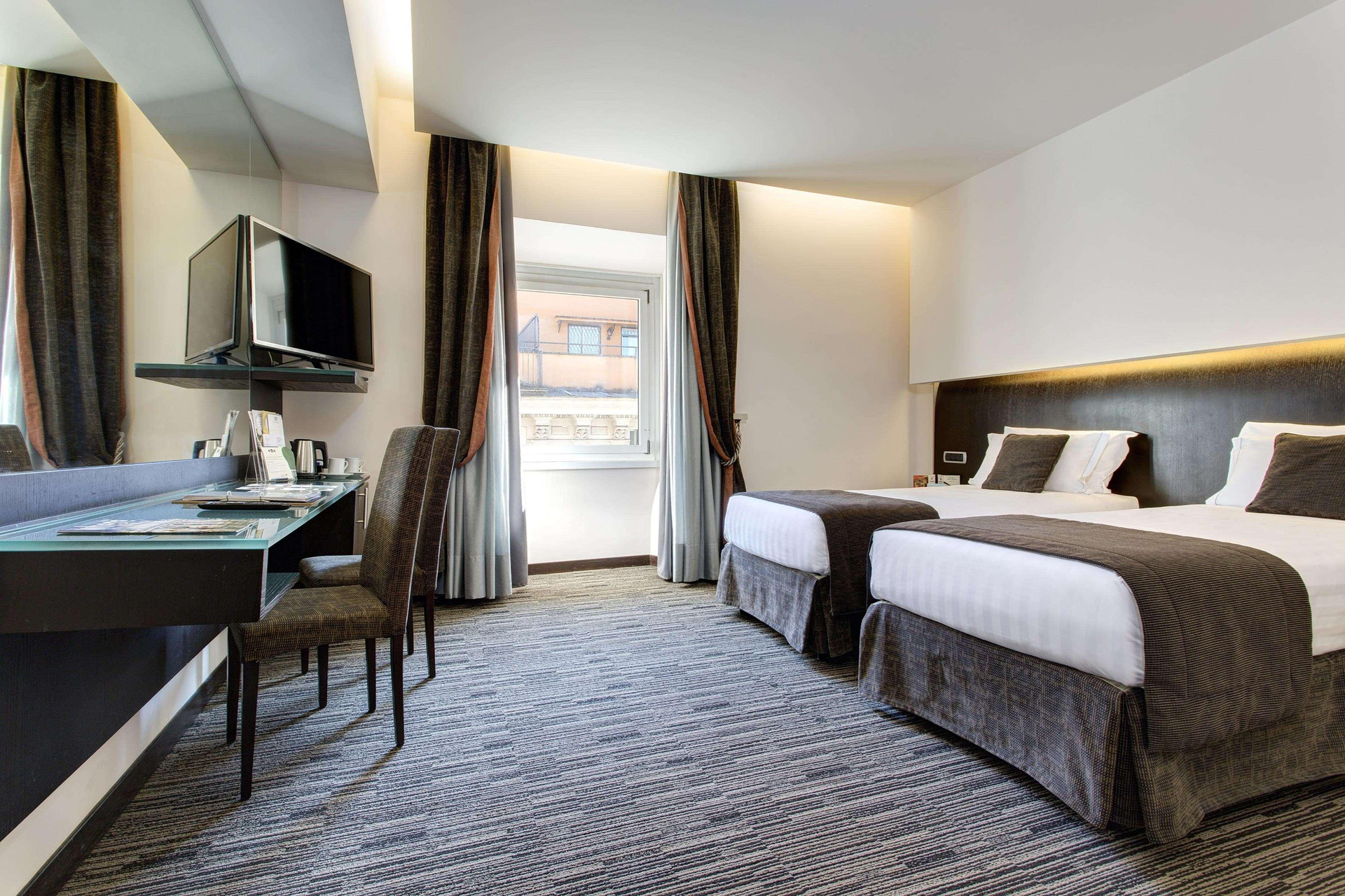 Vista Exterior Best Western Plus Hotel Universo