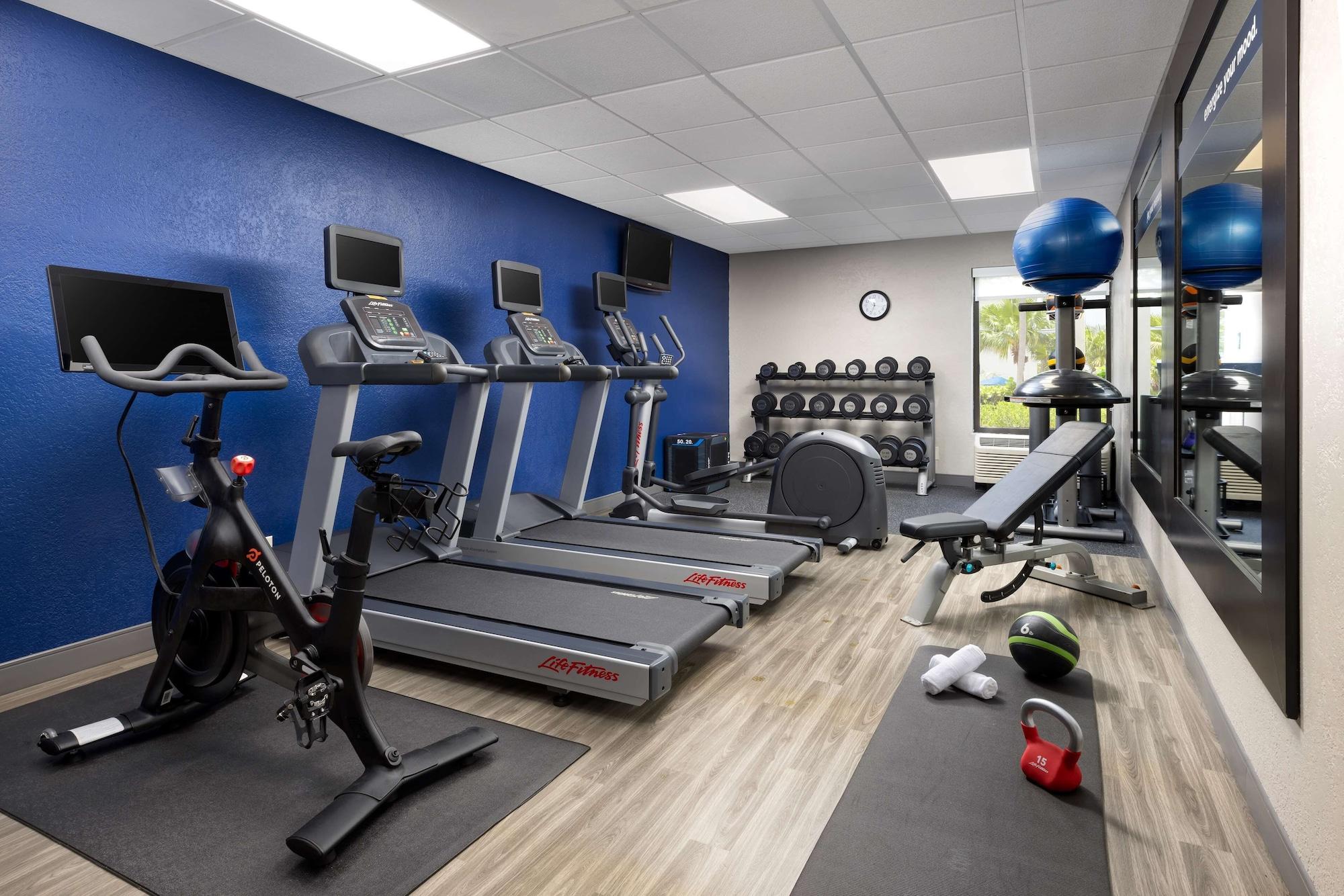 Gimnasio Hampton Inn Naples Central