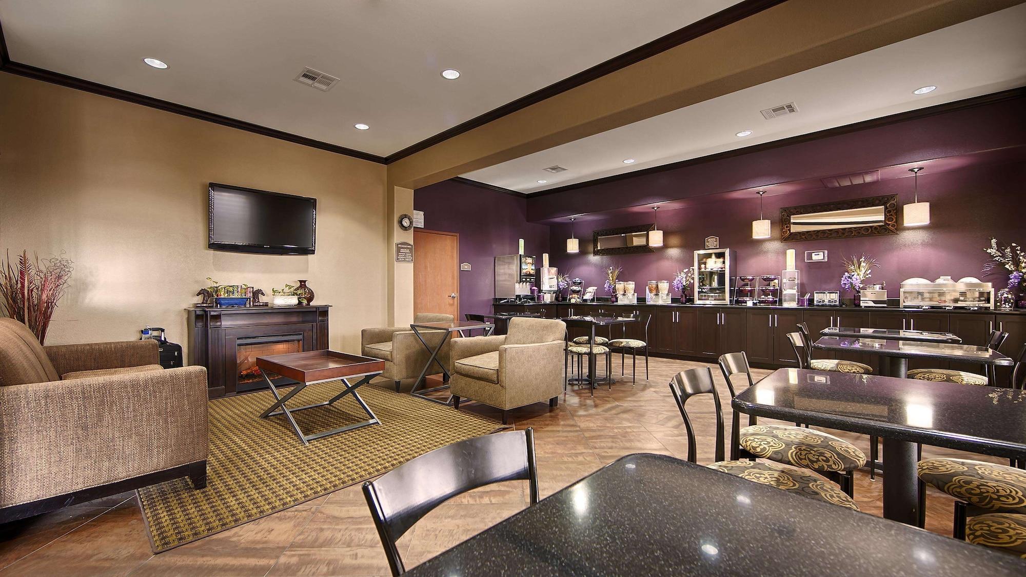 Vista Lobby Best Western Giddings Inn & Suites