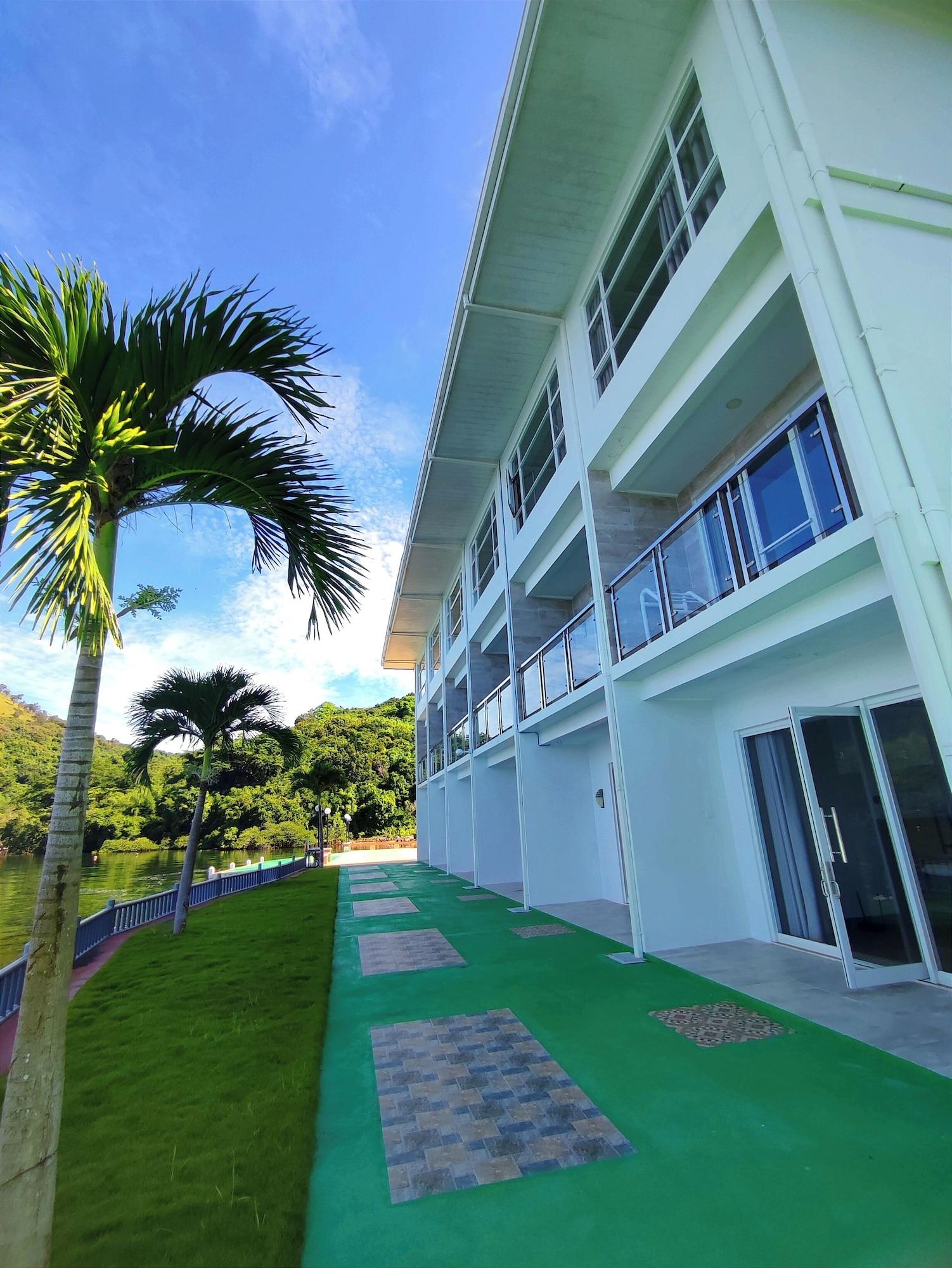 Vista Exterior Coron Underwater Garden Resort