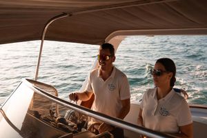 Actividad - Sunset in Cinque Terre - Boat Tour with aperitif on board