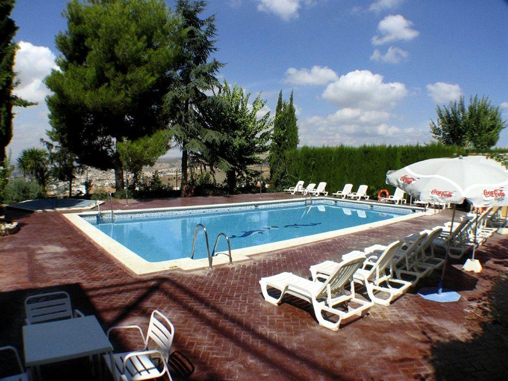 Vista Piscina Hotel Los Cerezos