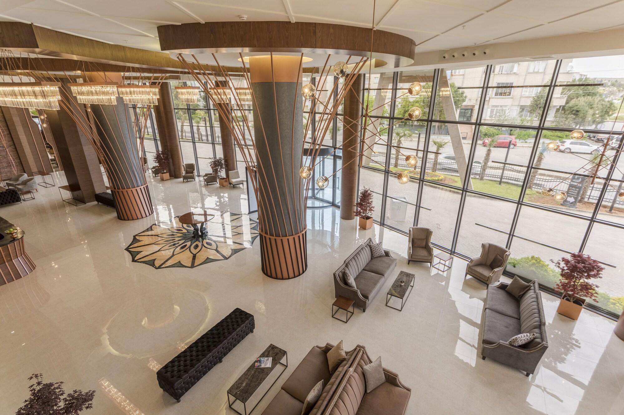 Vista Lobby Shimall Deluxe Hotel