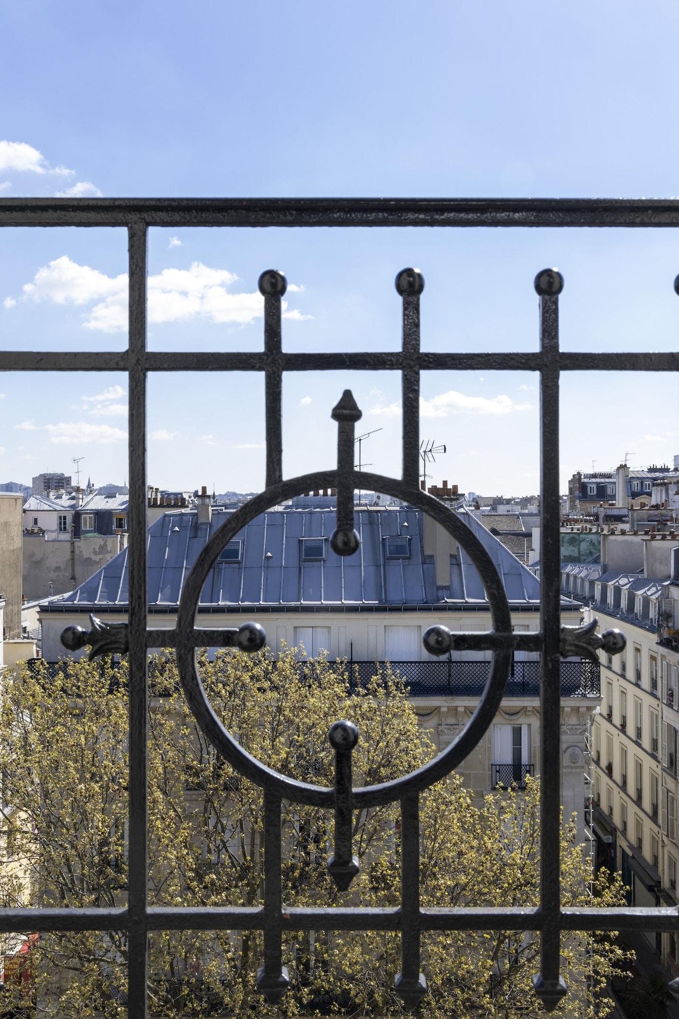 Vista Exterior Hotel Brady – Gare de l’Est
