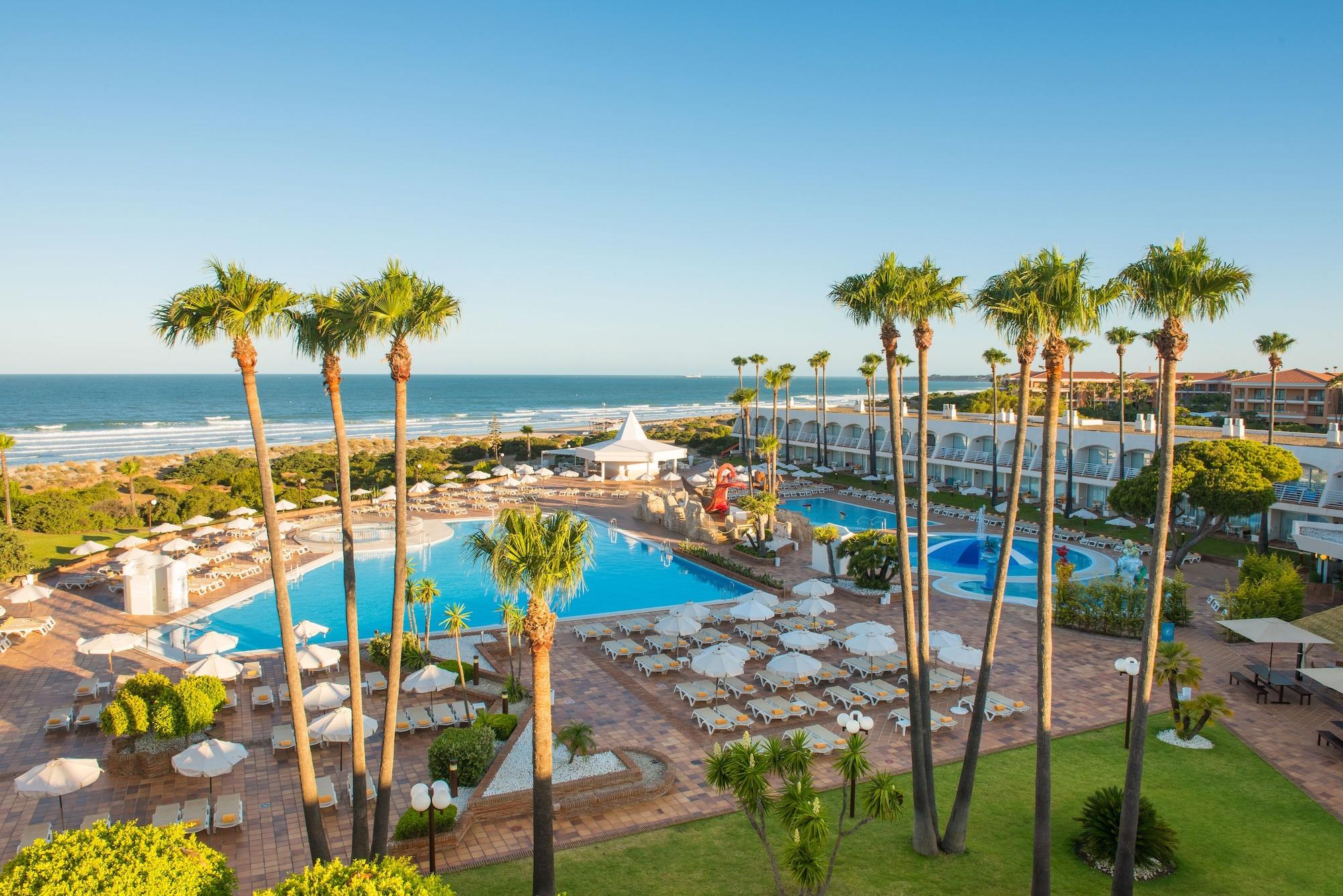 Vista Exterior Iberostar Waves Royal Andalus