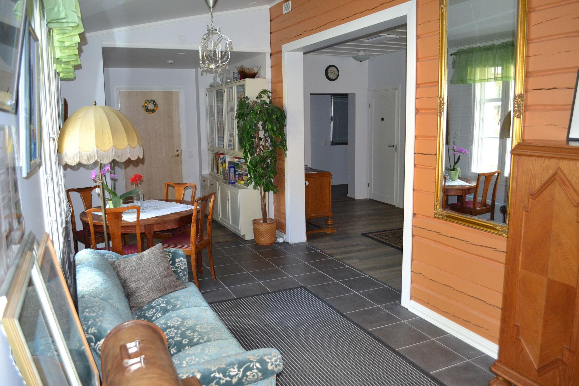 Vista Lobby Salpalinjan Hovi