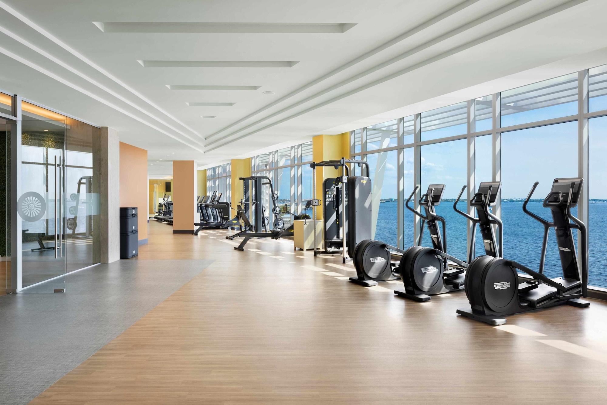 Academia Sunsuites Villas At Sunseeker Resort, Curio By Hilton