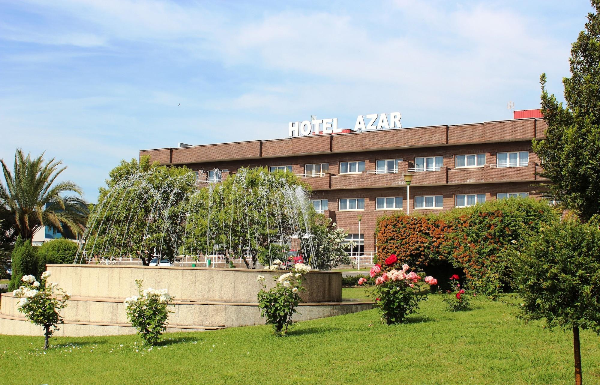 Vista Exterior Hotel Azar