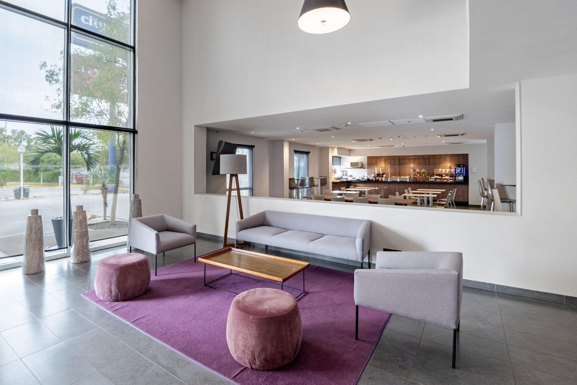 Vista Lobby City Express by Marriott Silao Aeropuerto