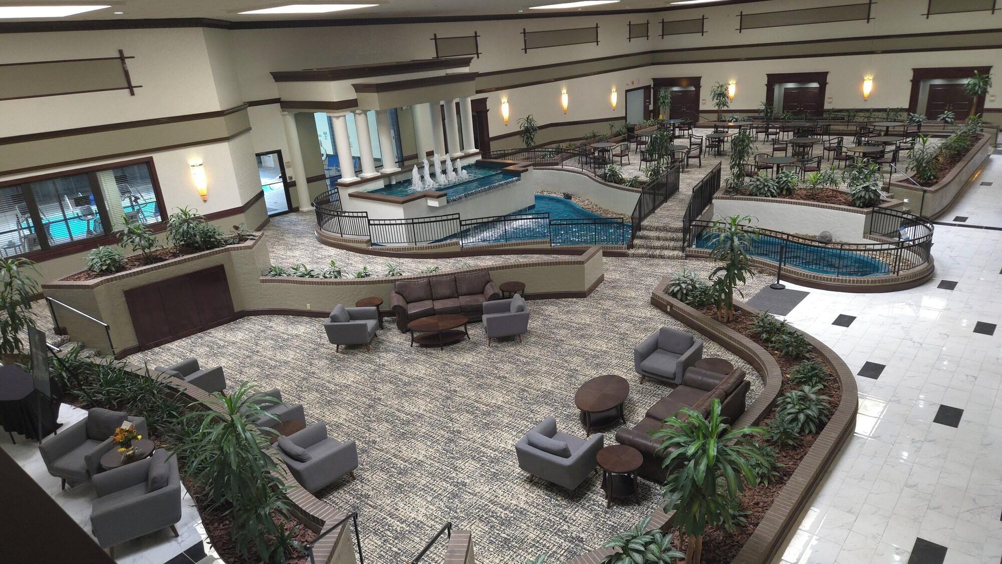 Vista Exterior Holiday Inn Hotel & Suites Cincinnati - Eastgate by IHG