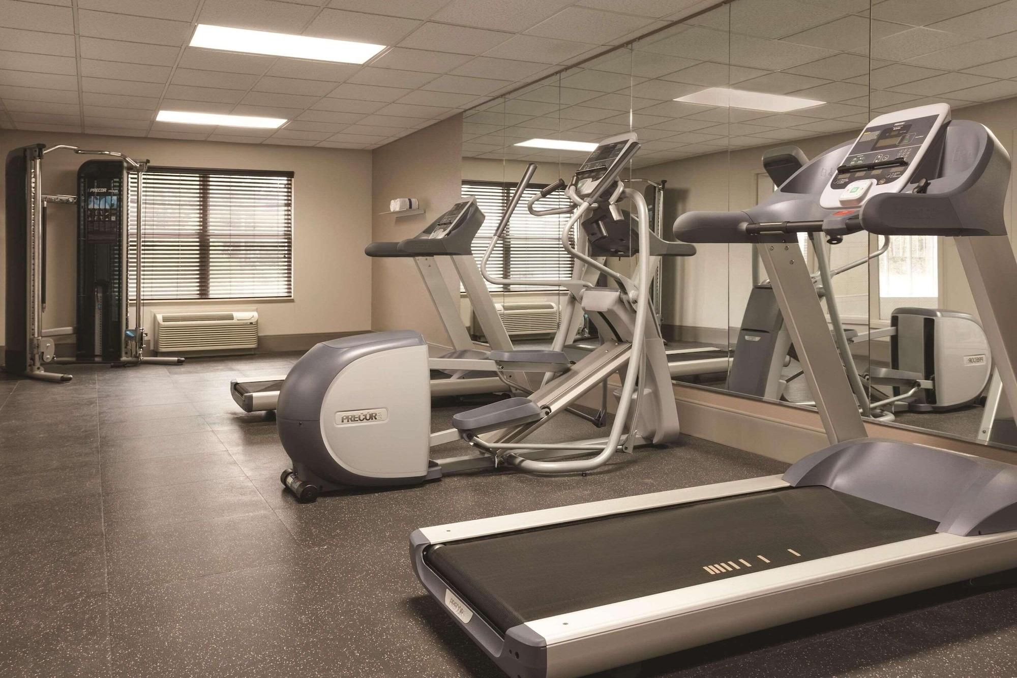 Gimnasio Country Inn & Suites by Radisson, Chattanooga-Lookout Mountain