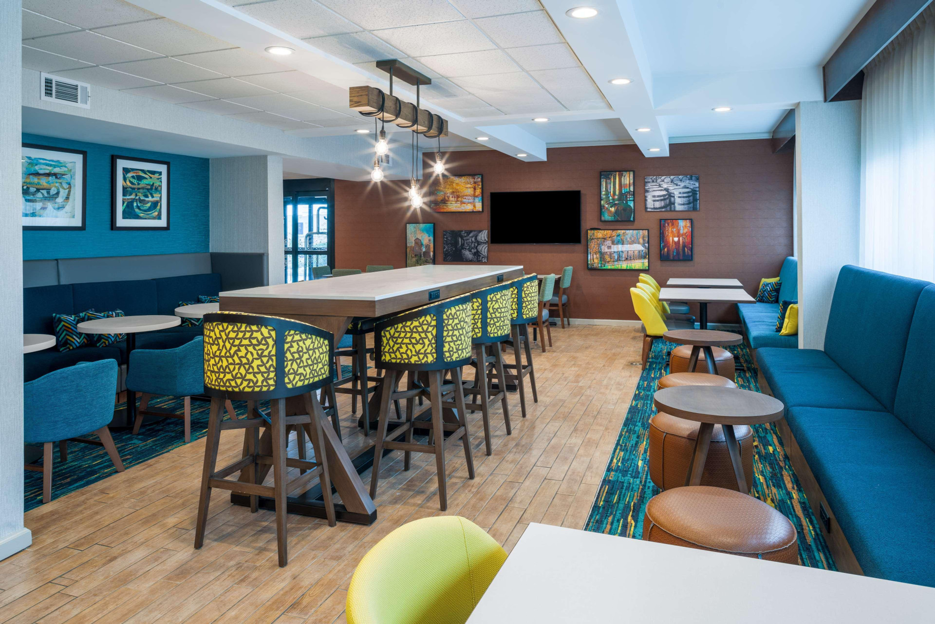 Restaurant Spark by Hilton Bardstown