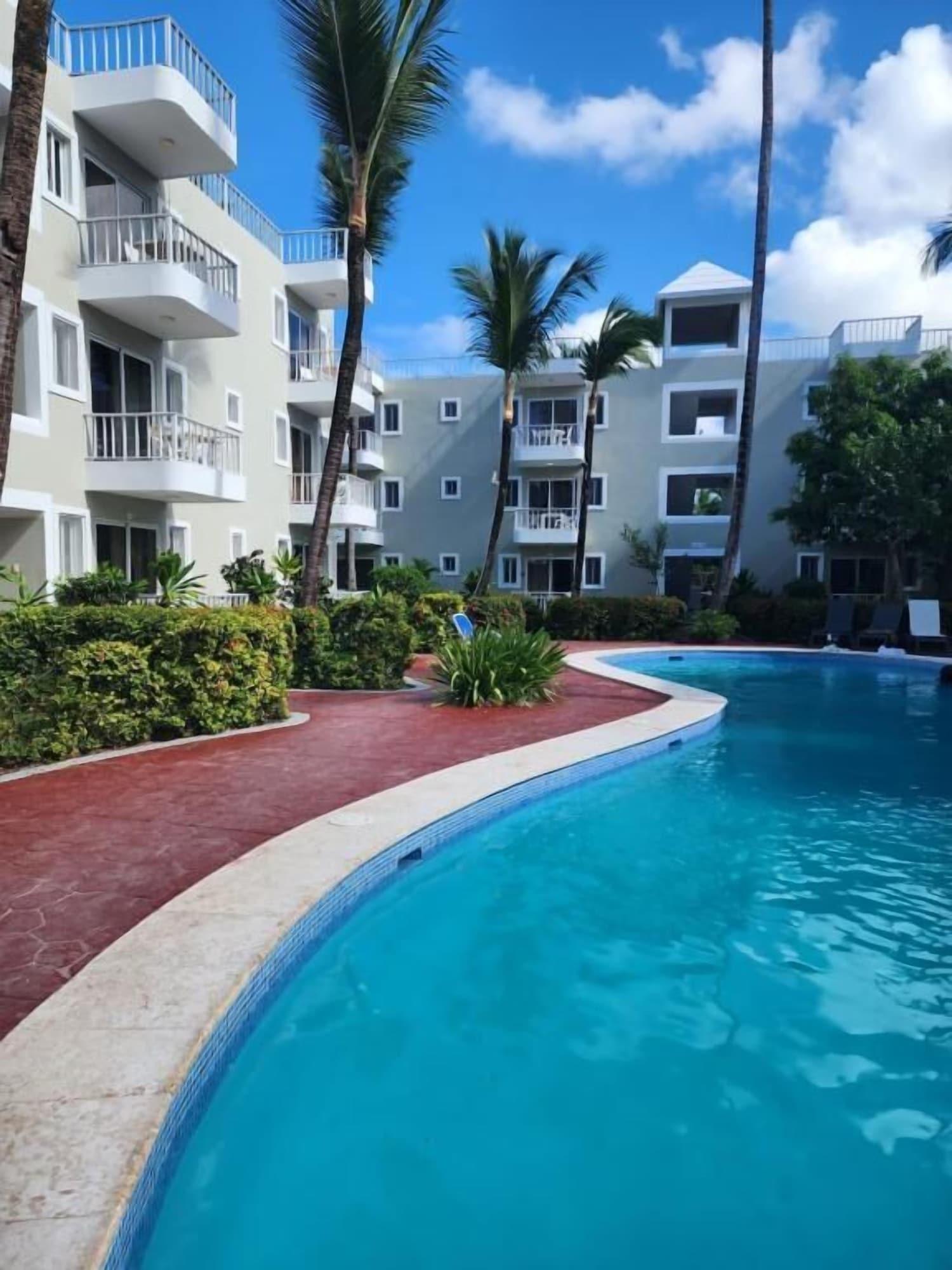 Vista Exterior Sol Caribe Primavera Pool