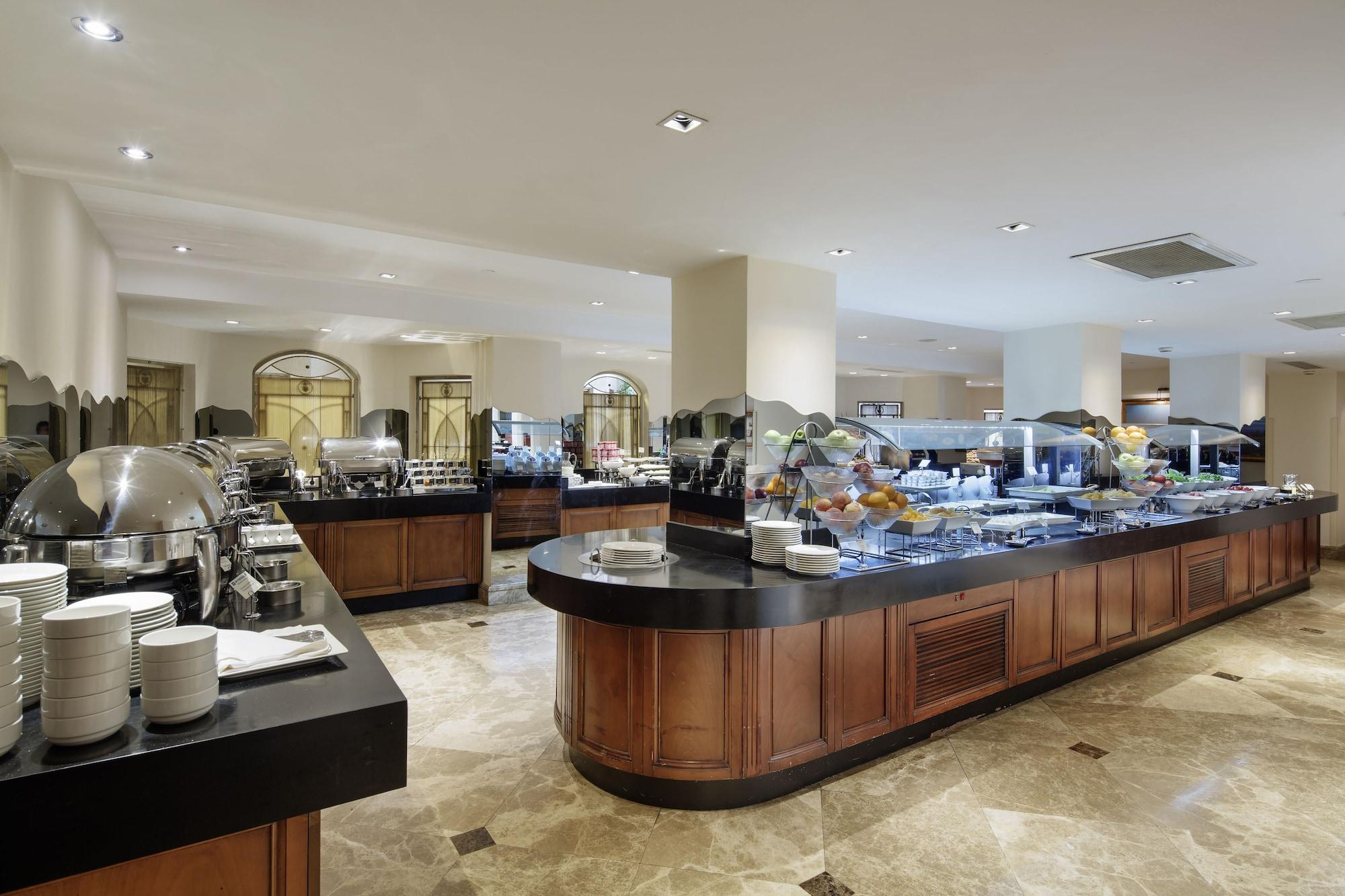 Restaurant Crowne Plaza Istanbul - Old City by IHG
