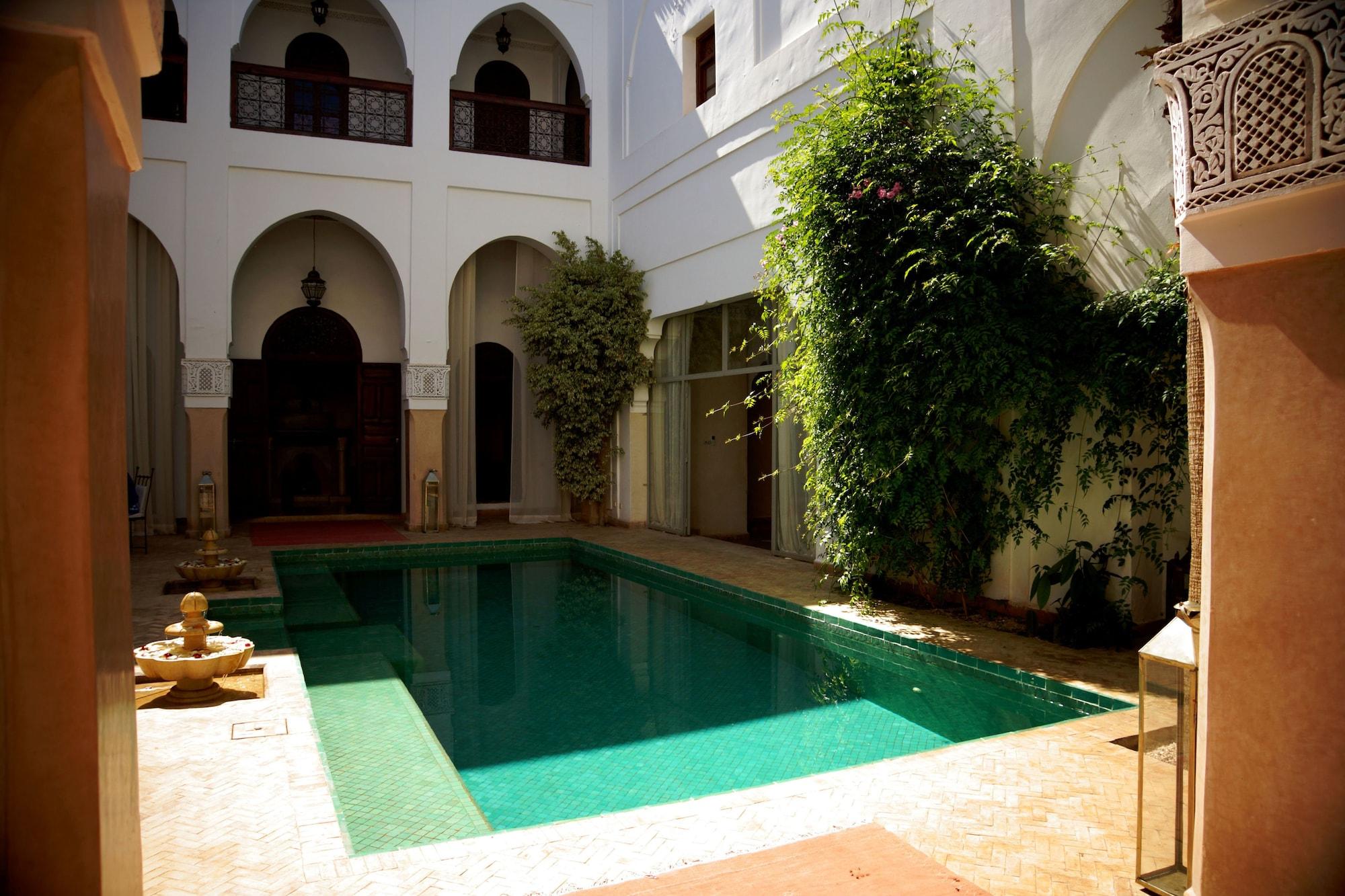 Vista Piscina Riad Shama