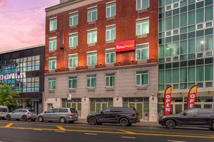 Alojamiento - Red Roof PLUS+ Brooklyn - Flatbush Ave