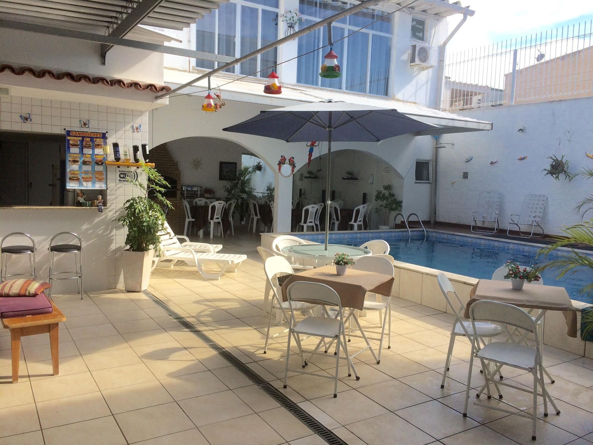 Vista Piscina Pousada Gaivota Livre Galeão