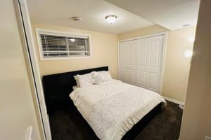 Alquiler Vacacional - Gorgeous 2 Bedroom Suite Close to Airport in Regina