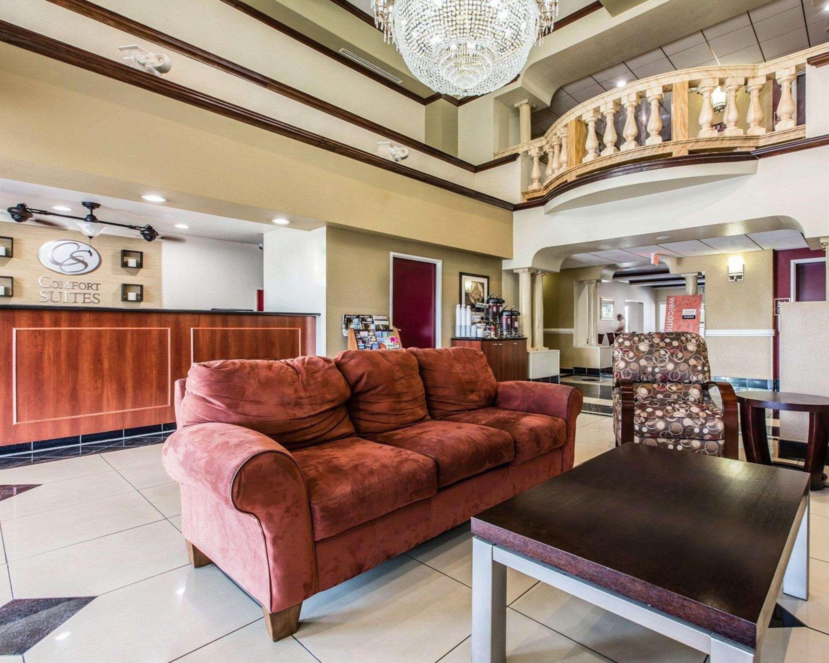 Vista Lobby Comfort Suites Bakersfield
