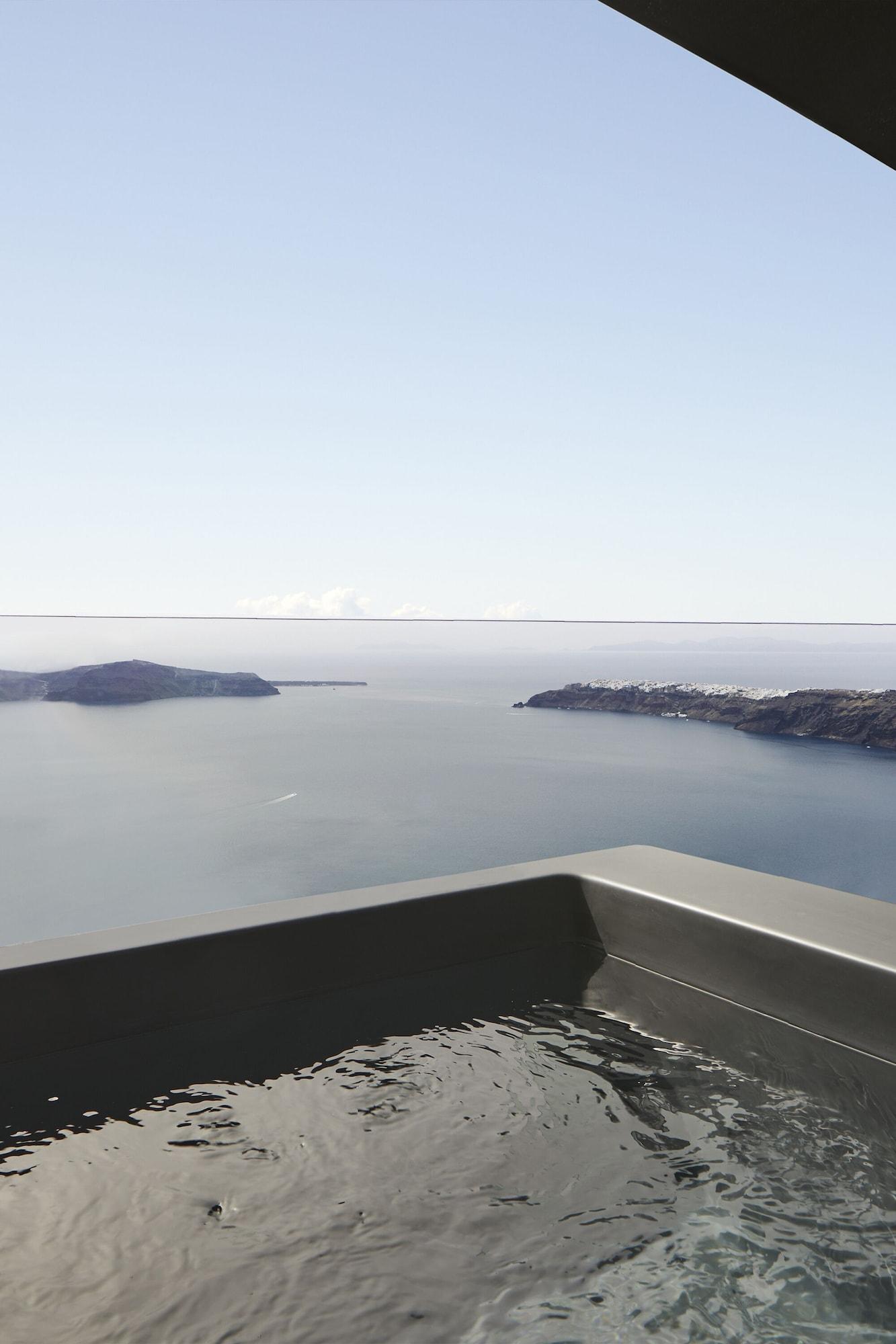 Playa Kivotos Santorini - Preferred Hotels & Resorts