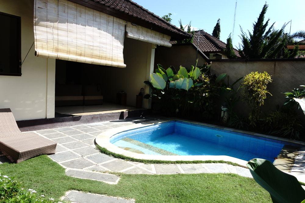 Vista Piscina Gracia Bali Villas & Apartment
