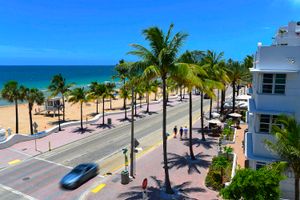 Pacote - La Quinta Inn & Suites by Wyndham Ft Lauderdale Cypress Cr