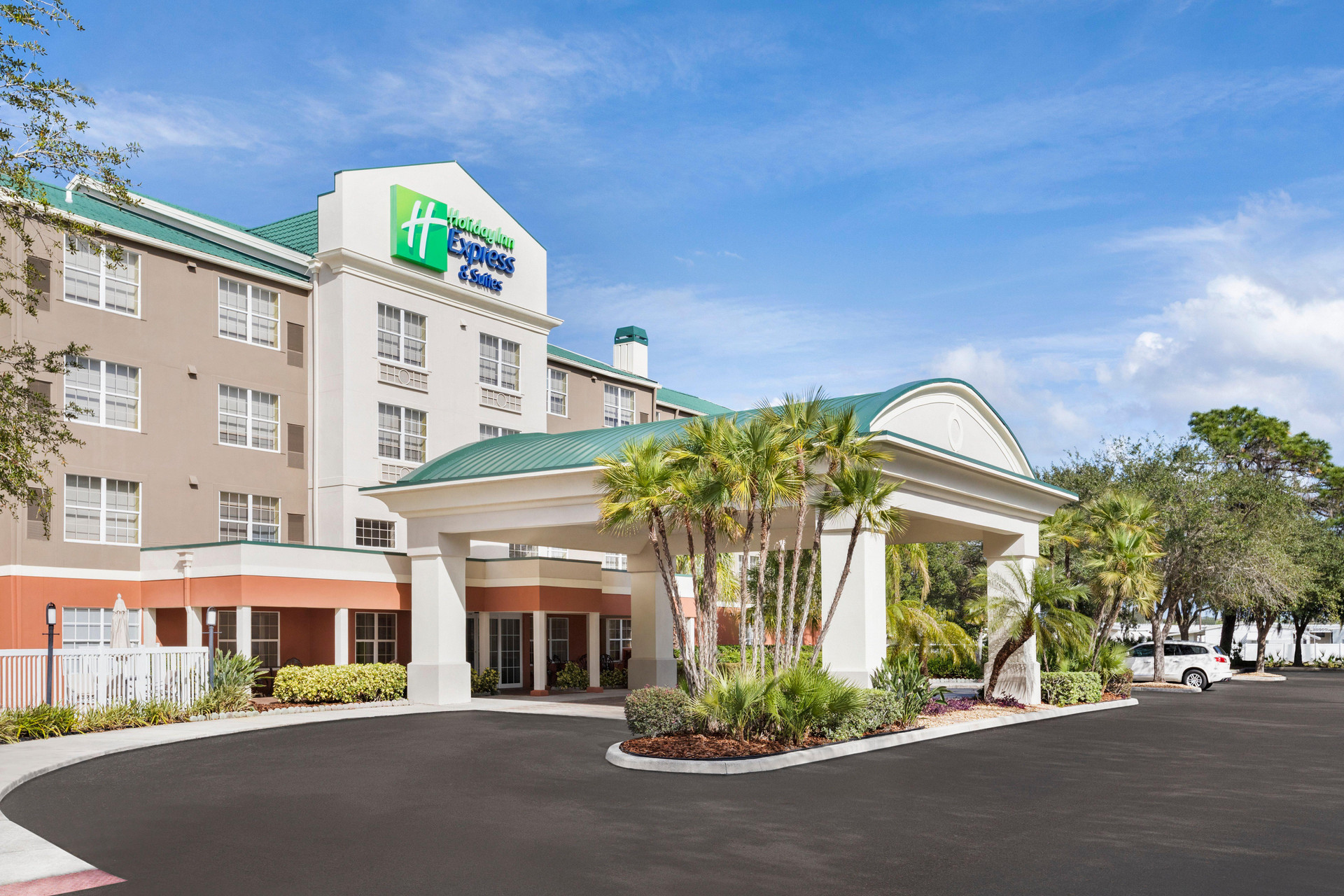 Vista Exterior Holiday Inn Express Sarasota East - I-75 by IHG
