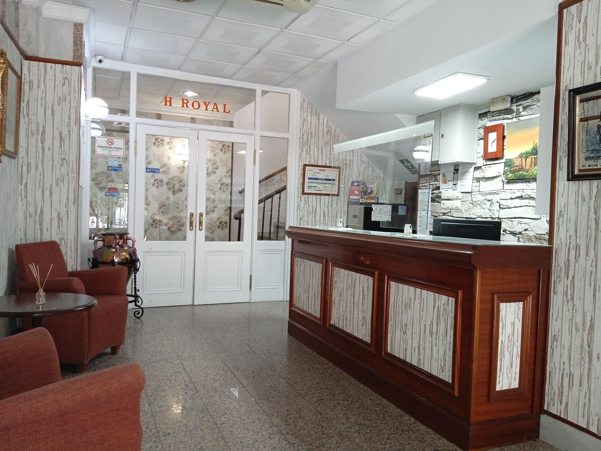 Varios Hotel Royal