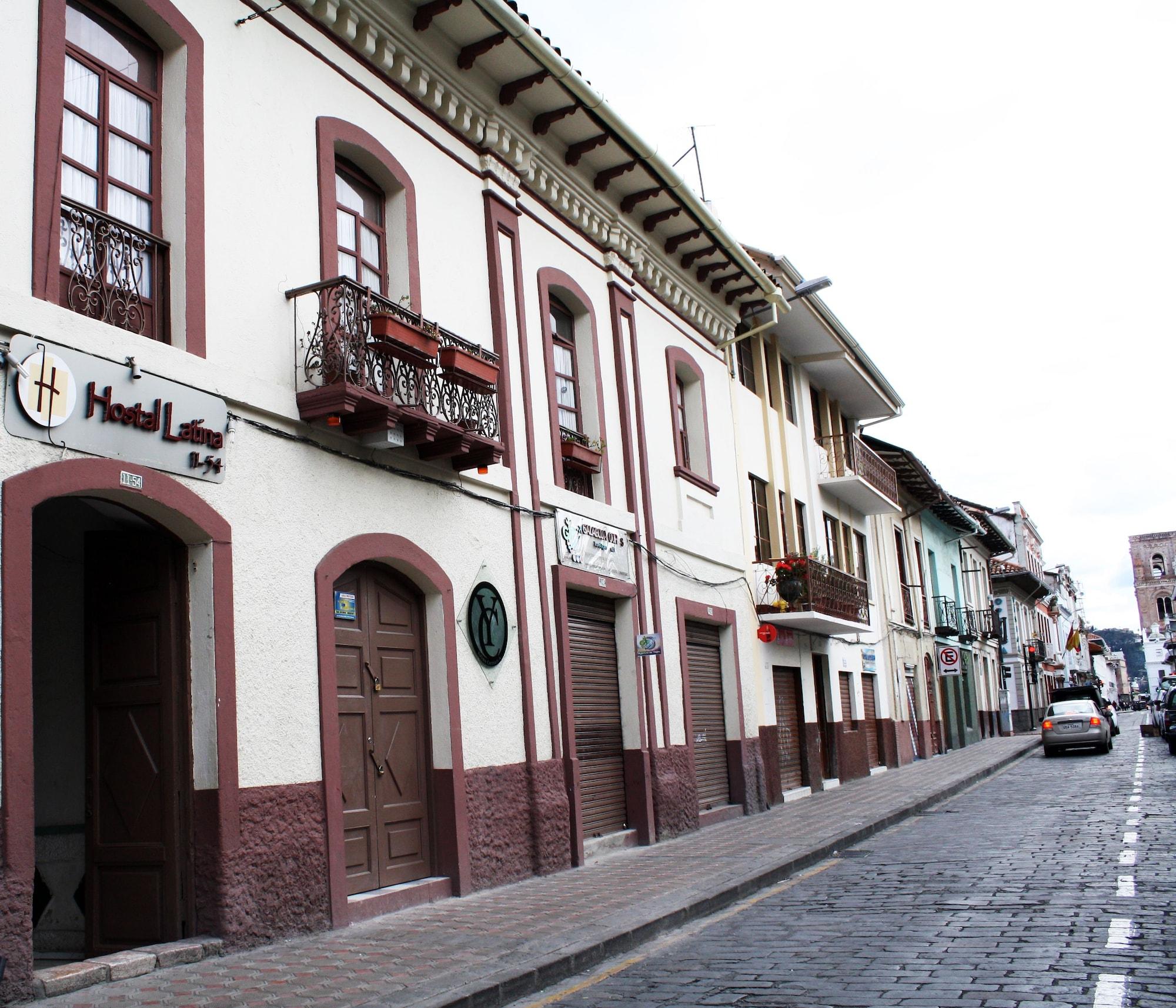 Vista Exterior Hostal Latina