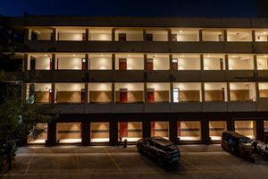 Alojamiento - Hotel Lakshmi Grand