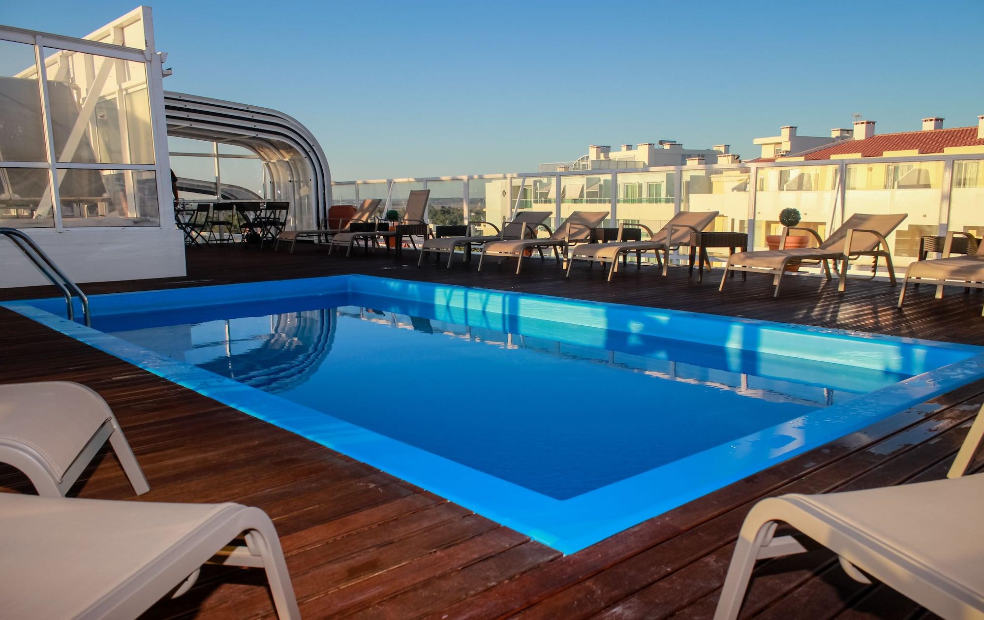 Vista Piscina Hotel Baía de Monte Gordo