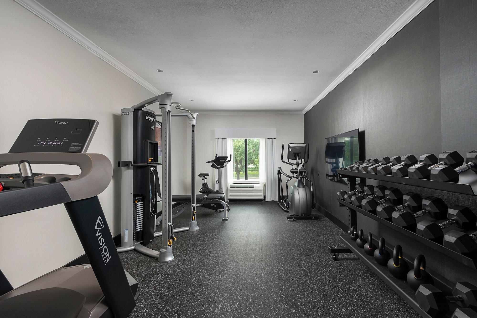 Gimnasio Champions Club and Hotel, Houston Westchase