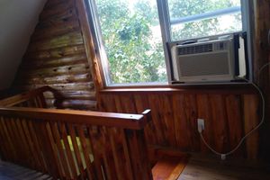 Alquiler Vacacional - Rural Country Setting- Rustic and Charming Log Guest Suite