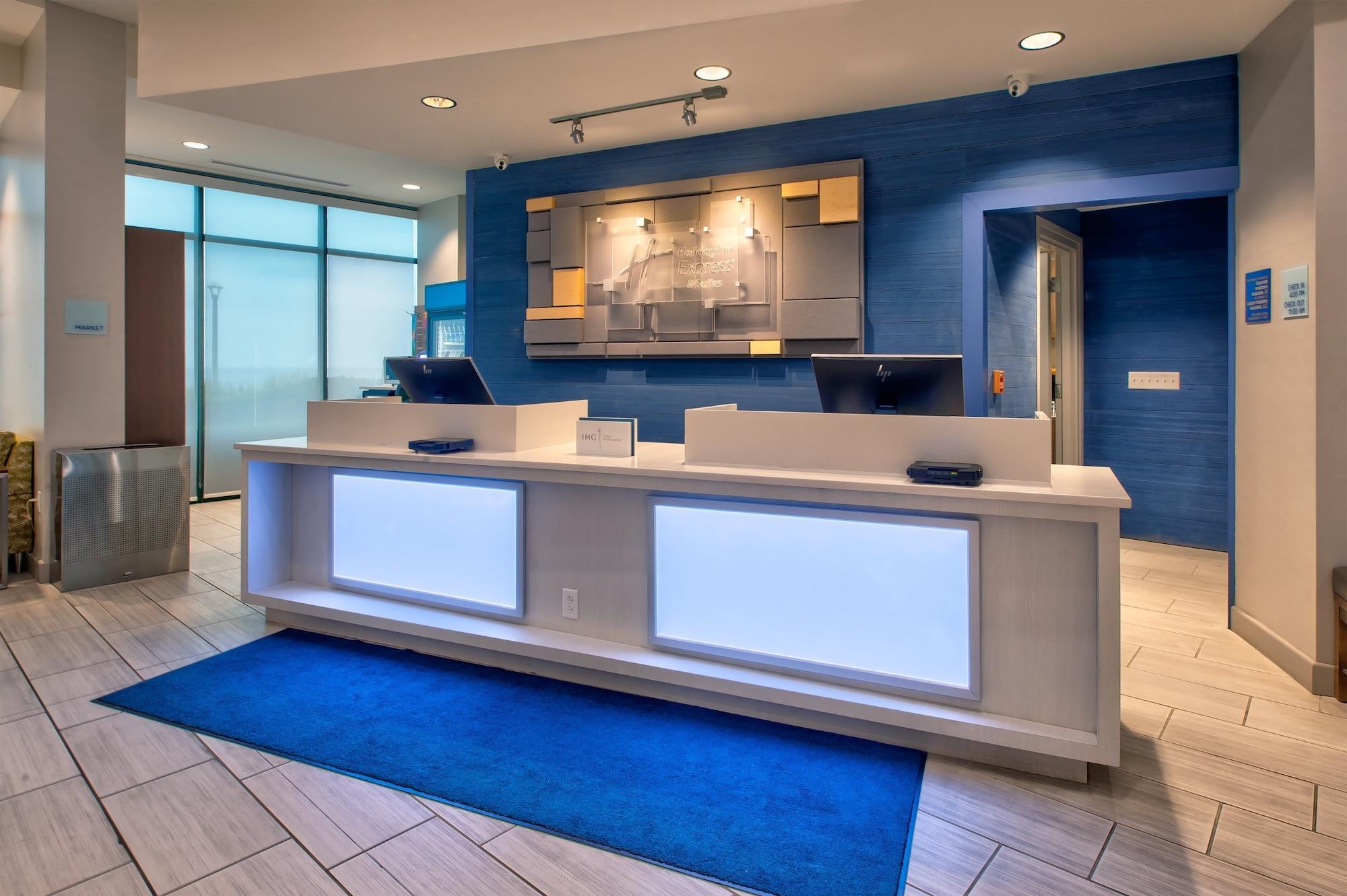 Vista Lobby Holiday Inn Express & Suites VA Beach Oceanfront by IHG