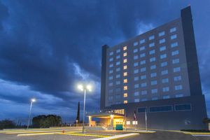 Paquete - Fiesta Inn Suites Aeropuerto del Bajío