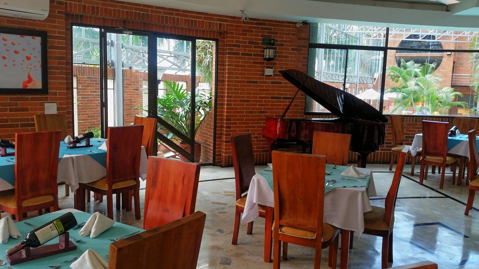 Restaurant Casa Morales Hotel Internacional y Centro de Convenciones