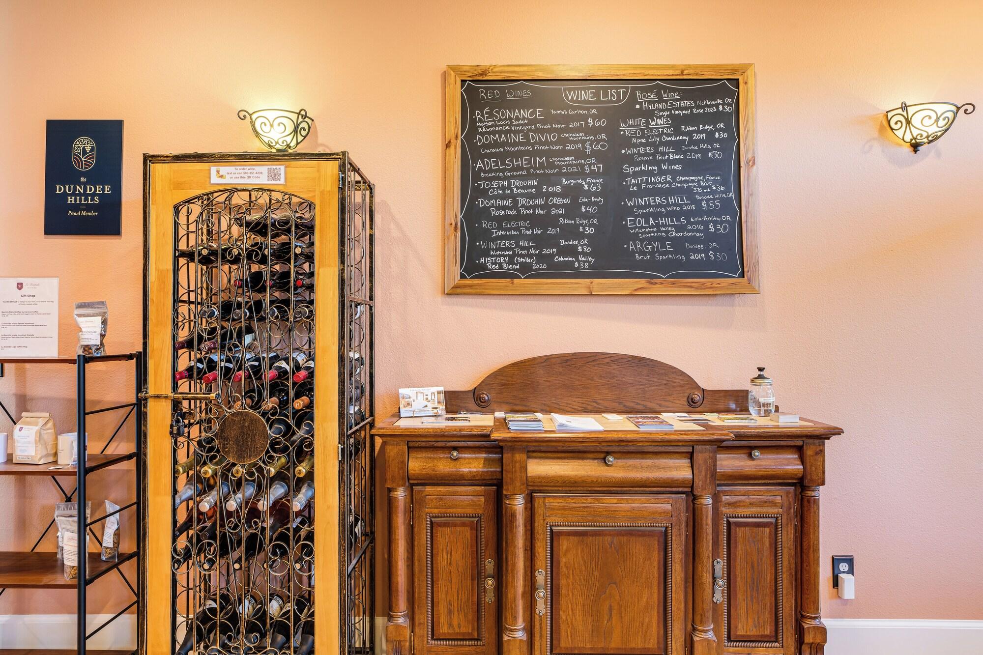 Vista Lobby La Bastide Bed & Breakfast