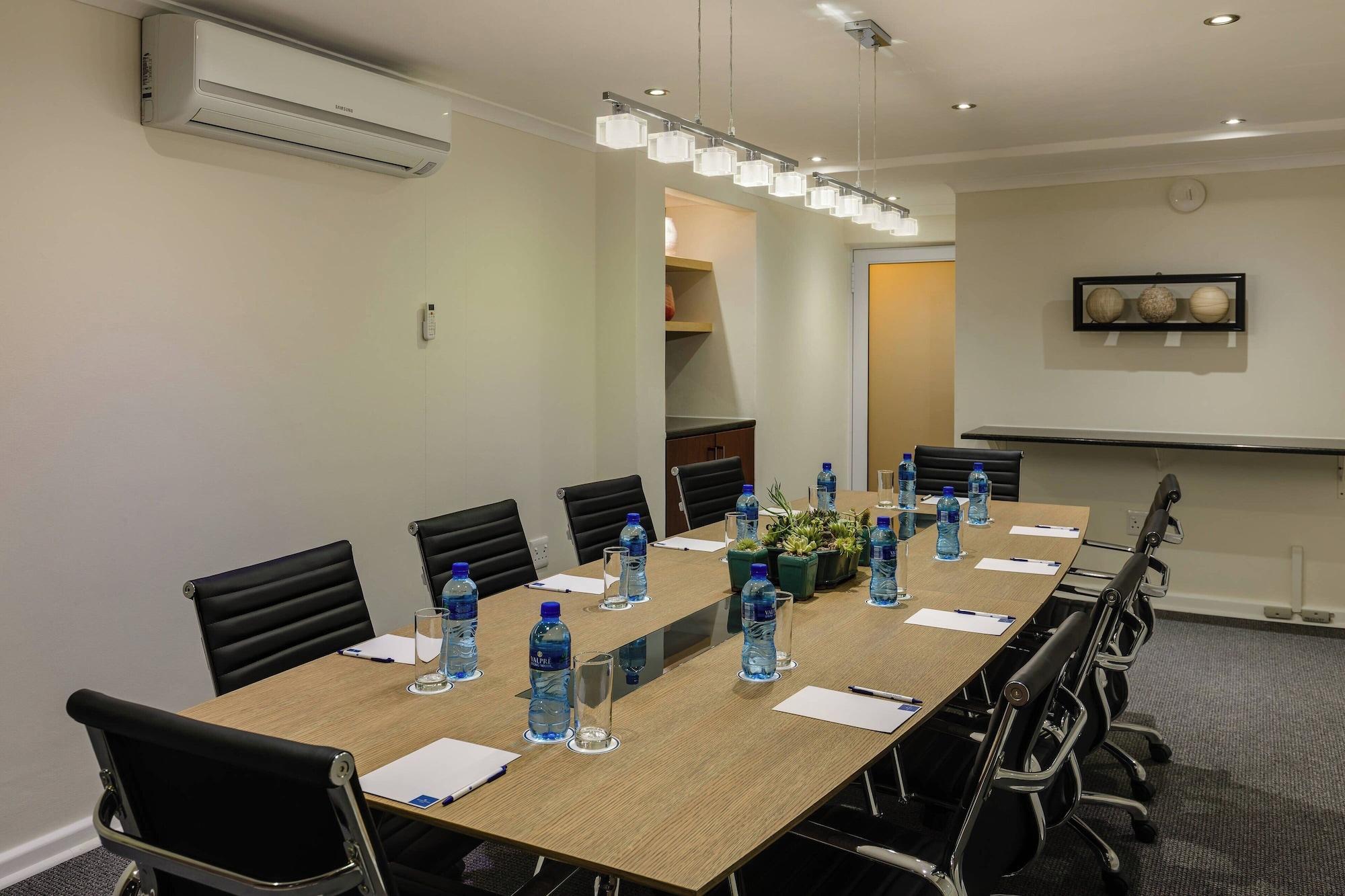 Sala de Reuniones Protea Hotel by Marriott Knysna Quays