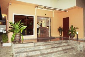 Alojamiento - Pearl Gate Hotel