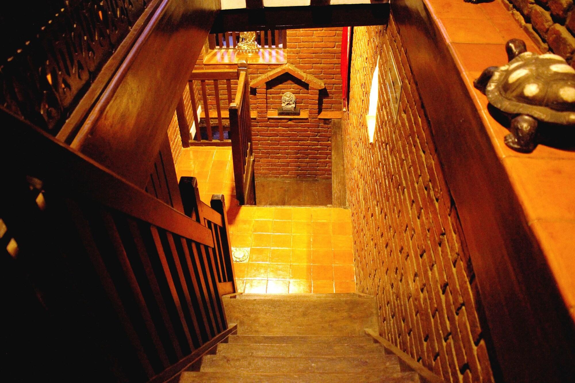 Varios Temple House
