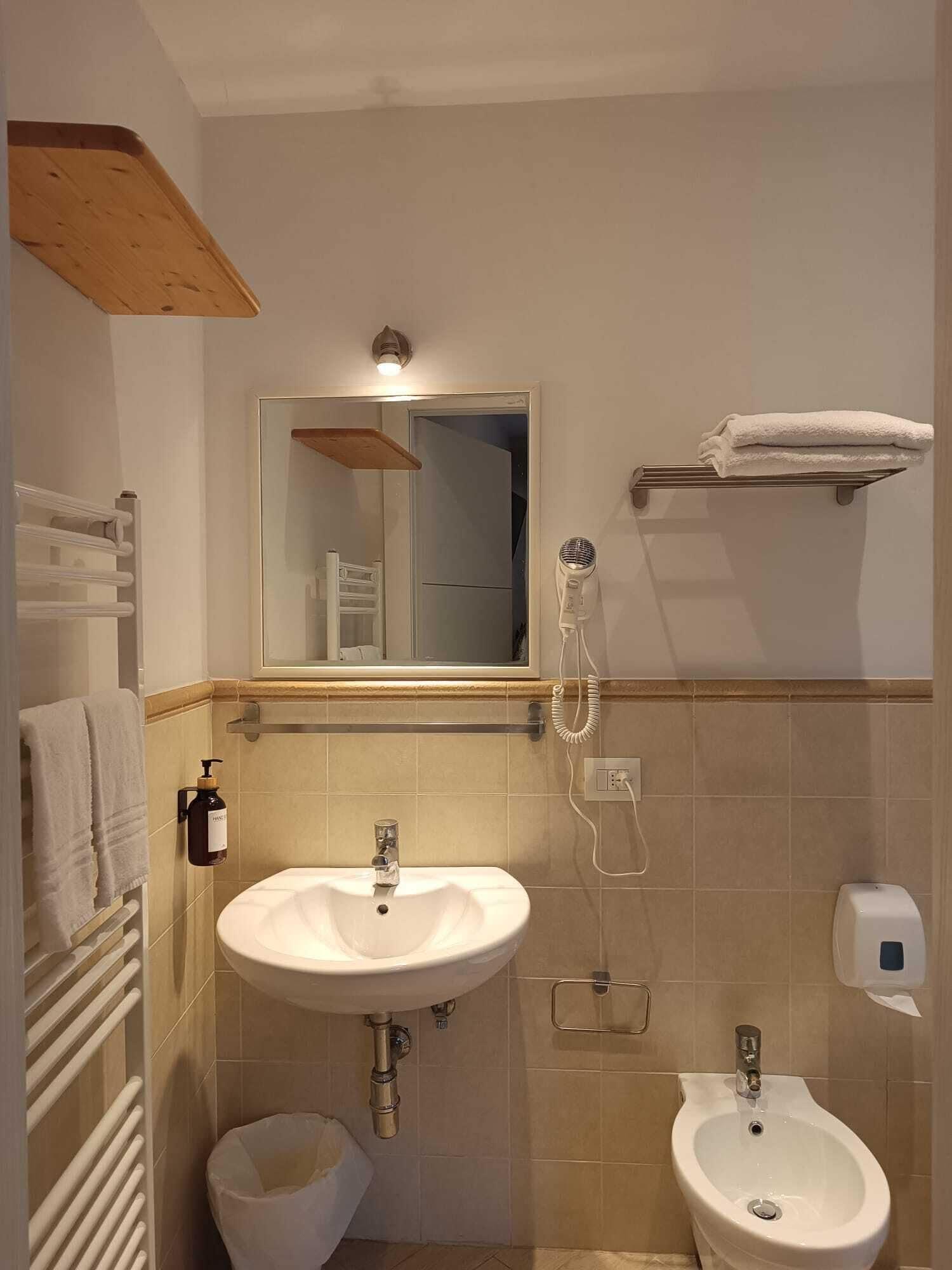 Equipamiento de Habitación Hotel Zanobi 45