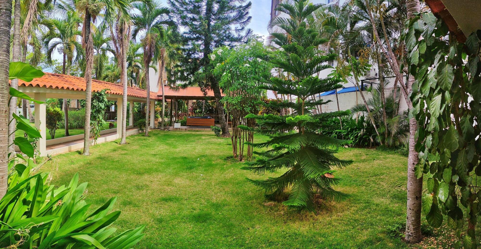 Vista Exterior Acuarium Suite Resort