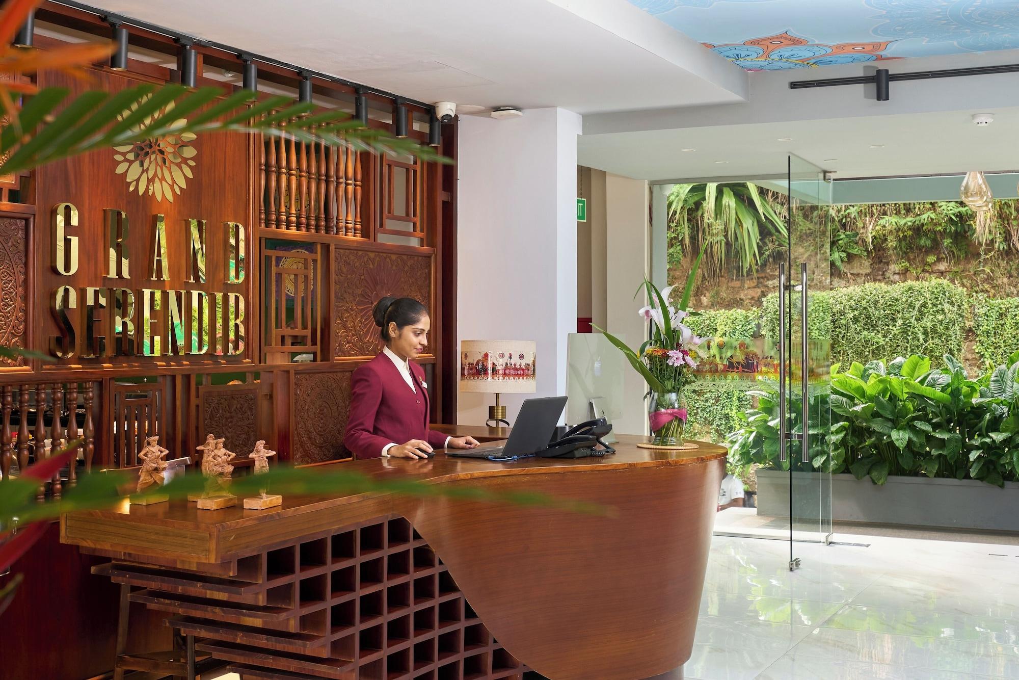 Vista Lobby Grand Serendib Hotel